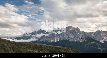 Alpine panorama, Carnic High Trail, view from the Carnic main ridge to ...