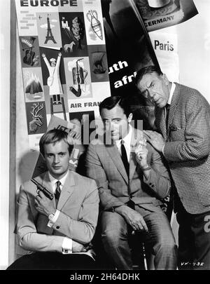 DAVID McCALLUM as Illya Kuryakin ROBERT VAUGHN as Napoleon Solo and LEO G. CARROLL as Mr. Waverly 1964 publicity portrait for THE MAN FROM U.N.C.L.E. US TV Series 1964 - 1968) creator Sam Rolfe Arena Productions / MGM Television Stock Photo