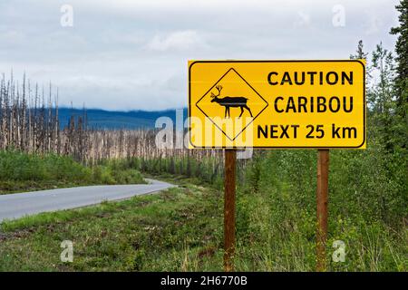 Canada, British Columbia, Cassiar Highway, caribou caution sign Stock Photo