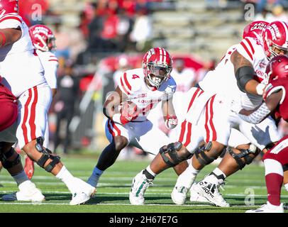 Troy, Alabama, USA. 13th Nov, 2021. Louisiana-Lafayette Ragin Cajuns running back Montrell Johnson (4) runs the ball during an NCAA football game between the Troy Trojans and the Louisiana-Lafayette Ragin Cajuns at Veterans Memorial Stadium in Troy, Alabama. Brandon Sumrall/CSM/Alamy Live News Stock Photo