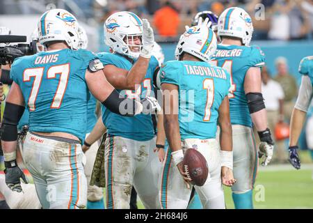 Miami Dolphins tight end Durham Smythe (81) runs during an NFL football  game against the San Francisco 49ers, Sunday, Dec.4, 2022, in Santa Clara,  Calif. (AP Photo/Scot Tucker Stock Photo - Alamy