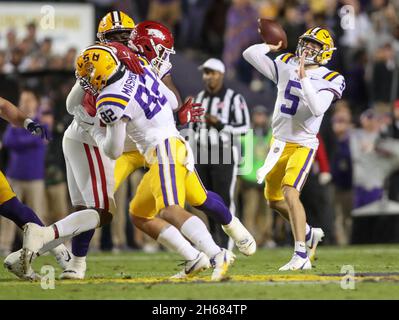 Baton Rouge, LA, USA. 13th Nov, 2021. LSU's Garrett Nussmeier (5) delivers a pass during NCAA football game action between the Arkansas Razorbacks and the LSU Tigers at Tiger Stadium in Baton Rouge, LA. Jonathan Mailhes/CSM/Alamy Live News Stock Photo