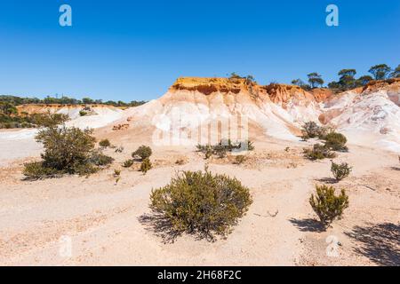 Buckley’s Breakaway is a picturesque landform where erosion has cut through the orange laterite and formed spectacular white cliffs and gullies from t Stock Photo