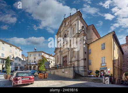 Mondovì, Cuneo, Piedmont, Italy - October 23, 2021: church of San Francesco Saverio, also called Church of the Mission (17th century), in Piazza Maggi Stock Photo