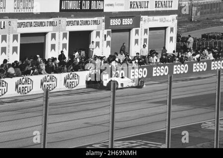 Imola, 1988: Tests of Formula 1 at Imola Circuit. Stefano Modena in action on Eurobrun ER188. Stock Photo