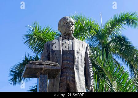 Bronze statue of Benito Juarez in the main square of the island of Cozumel, Plaza del Sol, in Mexico Stock Photo