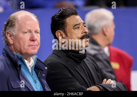 Indianapolis, Indiana, USA. 14th Nov, 2021. Jacksonville Jaguars owner Shad Khan (center) watches as his team warms up prior to the game between the Jacksonville Jaguars and the Indianapolis Colts at Lucas Oil Stadium, Indianapolis, Indiana. (Credit Image: © Scott Stuart/ZUMA Press Wire) Stock Photo