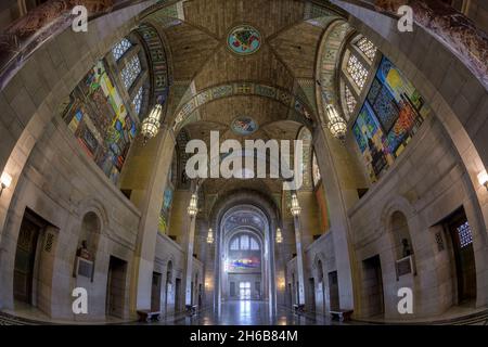 Great Hall and corridor of the Nebraska State Capitol building in Lincoln, Nebraska Stock Photo