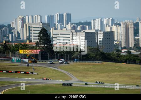 SP - Sao Paulo - 11/14/2021 - FORMULA 1 GP BRAZIL 2021, RACE - Lewis Hamilton and Max Verstapen disputing position in the Sao Paulo Grand Prix for the Formula 1 world circuit in the 2021 season. Photo: Duda Bairros/AGIF/Sipa USA Stock Photo