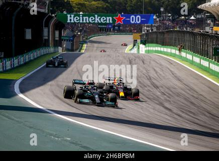 Sao Paulo, Brazil. 14th Nov, 2021. # 44 Lewis Hamilton (GBR, Mercedes-AMG Petronas F1 Team), # 11 Sergio Perez (MEX, Red Bull Racing), F1 Grand Prix of Brazil at Autodromo Jose Carlos Pace on November 14, 2021 in Sao Paulo, Brazil. (Photo by HOCH ZWEI) Credit: dpa/Alamy Live News Stock Photo