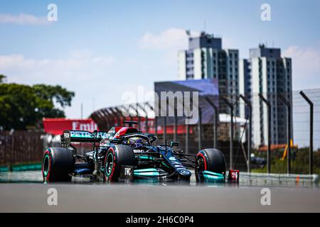 Sao Paulo, Brazil, 14/11/2021, 44 HAMILTON Lewis (gbr), Mercedes AMG F1 GP W12 E Performance, action during the Formula 1 Heineken Grande Premio De Sao Paulo 2021, Sao Paulo Grand Prix, 19th round of the 2021 FIA Formula One World Championship from November 12 to 14, 2021 on the Interlagos Circuit, in Sao Paulo, Brazil - Photo: Antonin Vincent/DPPI/LiveMedia Stock Photo