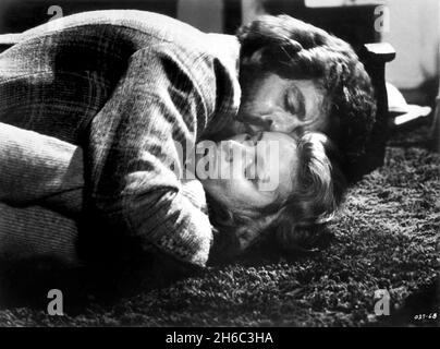 George Segal, Susan Anspach, on-set of the Film, 'Blume in Love', Warner Bros., 1973 Stock Photo