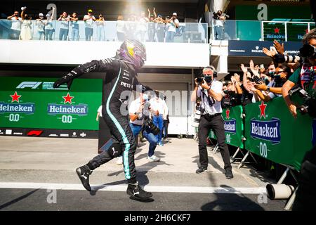 Sao Paulo, Brazil, 14/11/2021, HAMILTON Lewis (gbr), Mercedes AMG F1 GP W12 E Performance, portrait during the Formula 1 Heineken Grande Premio De Sao Paulo 2021, Sao Paulo Grand Prix, 19th round of the 2021 FIA Formula One World Championship from November 12 to 14, 2021 on the Interlagos Circuit, in Sao Paulo, Brazil - Photo: Antonin Vincent/DPPI/LiveMedia Stock Photo