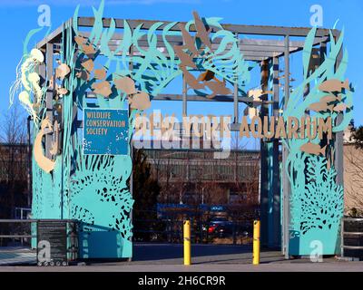 The New York Aquarium entrance on Riegelmann Boardwalk in Coney Island, Brooklyn, NY. Stock Photo