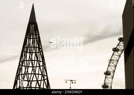 'Paper Tower' designed byJapanese architect Shigeru Ban for the London Design Festival. The tower which is made from cardboard tube is 22m tall making it the worlds tallest paper tower. The tower is outside the Royal Festival Hall, South Bank, London, UK.  24 Sep 2009 Stock Photo