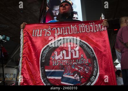 Bangkok, Thailand. 14th Nov, 2021. Thai protesters call for royal reforms again after court ruling in Bangkok, Thailand on Nov. 14, 2021. (Photo by Pacific Press/Sipa USA) Credit: Sipa USA/Alamy Live News Stock Photo