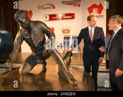 HRH the Duke of Cambridge unveiling a commemorative statue of legendary explorer Captain Matthew Flinders, commissioned by South Australia, at Australia  House, London   Stock Photo