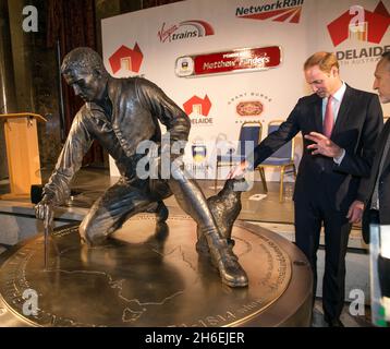 HRH the Duke of Cambridge unveiling a commemorative statue of legendary explorer Captain Matthew Flinders, commissioned by South Australia, at Australia  House, London   Stock Photo