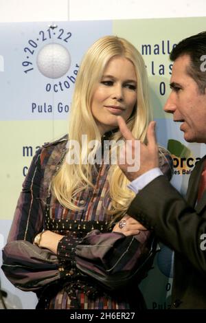 Claudia Schiffer launches the Mallorca Clasic 2006 Golf Tournament, London. Stock Photo