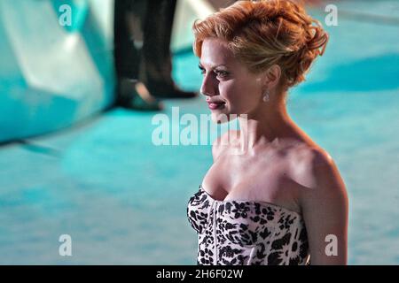 Brittany Murphy attends the UK Premiere for new movie 'Happy Feet' at