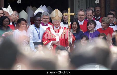 Pope Benedict XVI pictured on the steps of Westminster cathedral in London this afternoon Stock Photo