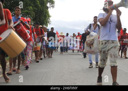 salvador, bahia, brazil - april 15, 2019: Members of the Sem Terra Movement - MST- are seen walking along Avenida Luiz Viana, in Salvador, during a de Stock Photo