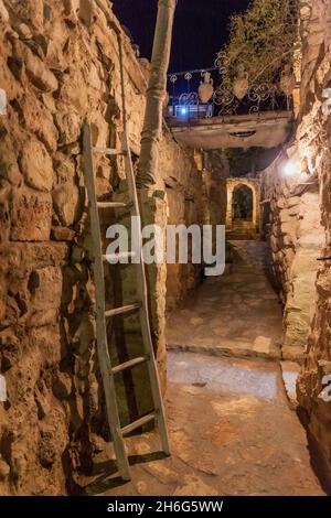 Night view of an alley in Dana village, Jordan Stock Photo
