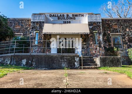 Opelika, Alabama, USA-March 3, 2021: Armory in Opelika dedicated in honor of Dallas Smith who was a decorated WWI veteran in 1938. Stock Photo
