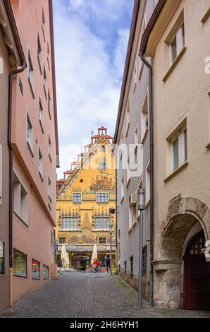 Ulm, Baden-Württemberg, Germany: Street scene and streetscape of Unter der Metzig with a view of the historic City Hall with the Ratskeller restaurant. Stock Photo