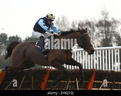 File photo dated 16-01-2021 of Edwardstone ridden by Gavin Sheehan. Edwardstone can make it third time lucky over fences in the Highflyer Bloodstock Novices' Chase at Warwick. Issue date: Tuesday. November 16, 2021. Stock Photo