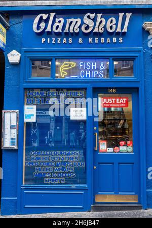 Shop Front Of Clam Shell A Pizza Kebab And Fish And Chip Shop Edinburgh Old Town Scotland Stock Photo