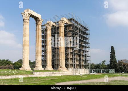 Athens, Greece. November 2021.  Works in progress on the vast temple begun in the 6th century BC. on the site of an even older open-air sanctuary, ded Stock Photo