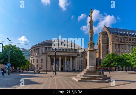 View of Central Library and monument in St. Peter's Square, Manchester, Lancashire, England, United Kingdom, Europe Stock Photo