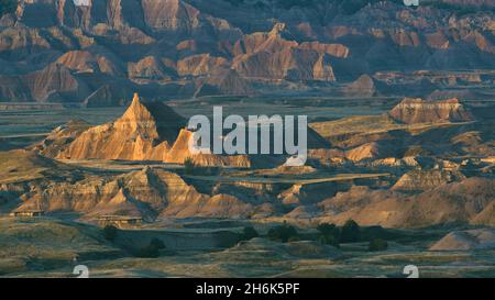 Sunrise over the badlands from Pinnacles Overlook in Badlands National Park near Wall, South Dakota Stock Photo