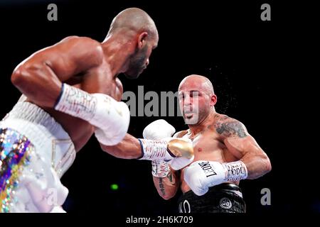 Kid Galahad (left) and Kiko Martinez in the International Boxing Federation World Feather Title bout at Sheffield Arena. Picture date: Saturday November 13, 2021. Stock Photo