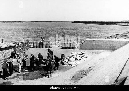 Hindiya Barrage, Iraq, photo dated September 1897 Stock Photo