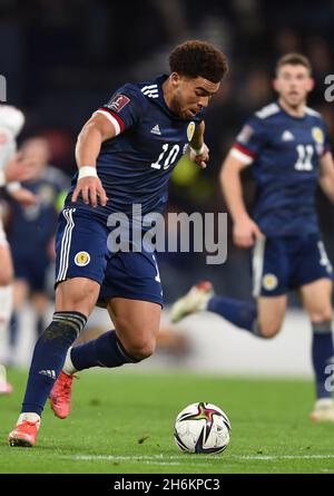 Glasgow, Scotland, 15th November 2021.  Che Adams of Scotland during the FIFA World Cup qualifiers match at Hampden Park, Glasgow. Picture credit should read: Neil Hanna / Sportimage Stock Photo