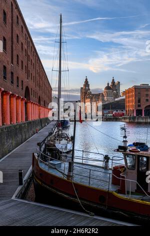 The stunning Royal Albert Docks on Liverpool's historic waterfront. Stock Photo