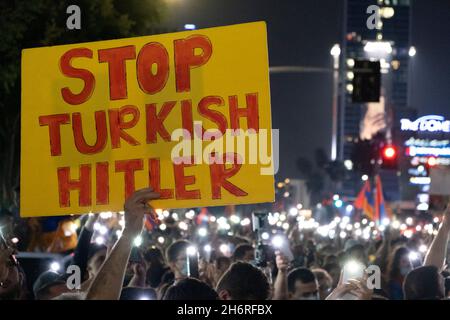 Los Angeles, CA, USA. 4th Oct 2020. A large crowd calls for the end of the violence in Nagorno-Karabakh also known as Artsakh. Credit: Young G. Kim/Alamy Stock Photo