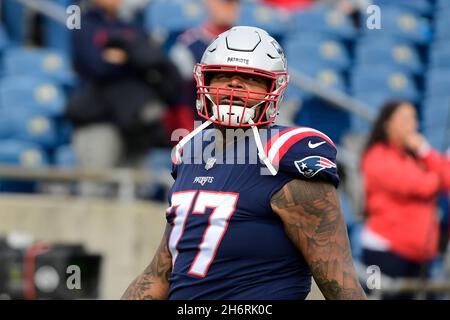 New England Patriots offensive tackle Isaiah Wynn (76) runs on the field  during the first half of an NFL football game against the Green Bay  Packers, Sunday, Oct. 2, 2022, in Green