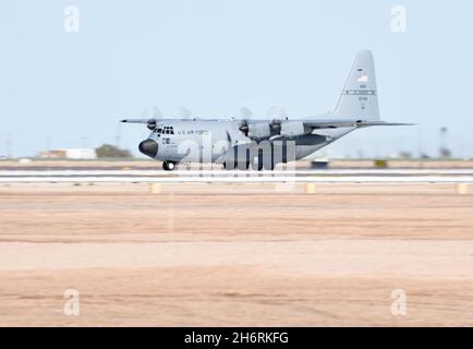 USAF C-130 ANG from St. Joseph, Missouri, takes off at NAF El Centro, California Stock Photo