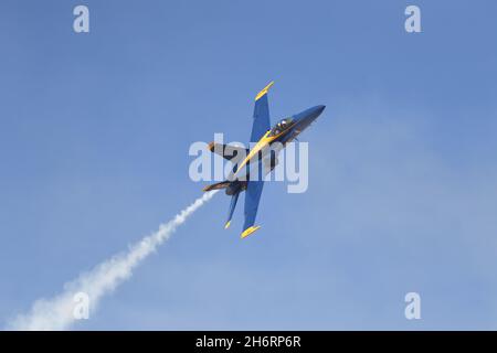 Blue Angel 6 solo maneuvers out of the show box during practice at NAF El Centro, California, Stock Photo