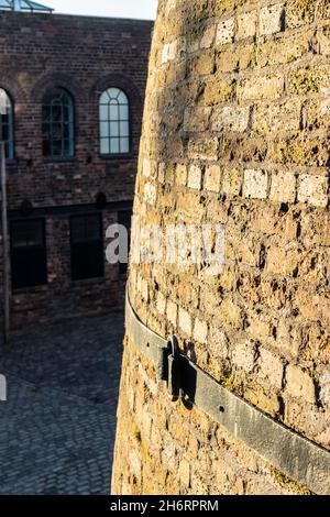 brick bottle kilns ovens for firing ceramics Gladstone pottery museum ...