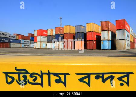 Chittagong, Bangladesh. 17th Nov, 2021. A view of containers at Chittagong Port.Chittagong Port and Kurnofuly river play an important economy role in Bangladesh. (Photo by Md Manik/SOPA Images/Sipa USA) Credit: Sipa USA/Alamy Live News Stock Photo