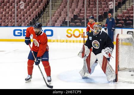 10 Anthony Duclair 72 Sergei Bobrovsky during Florida Panthers Training Day before game between Florida Panthers and New Jersey Devils Stock Photo Alamy