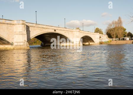 Chiswick Bridge on the A316, London, England, UK Stock Photo - Alamy