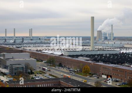 Wolfsburg, Deutschland. 11th Nov, 2021. Volkswagen plant Wolfsburg, main plant of Volkswagen AG, overview, bird's eye view, on 11.11.2021 in Wolfsburg/Germany. Â Credit: dpa/Alamy Live News Stock Photo