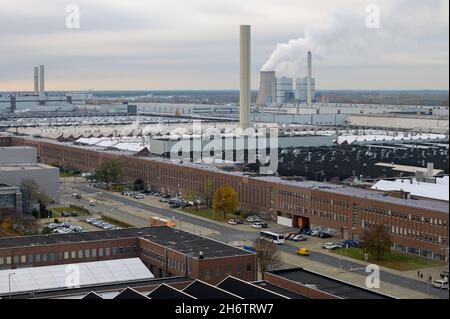 Wolfsburg, Deutschland. 11th Nov, 2021. Volkswagen plant Wolfsburg, main plant of Volkswagen AG, overview, bird's eye view, on 11.11.2021 in Wolfsburg/Germany. Â Credit: dpa/Alamy Live News Stock Photo