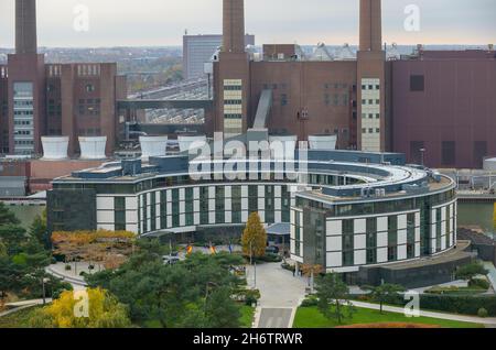 Wolfsburg, Deutschland. 11th Nov, 2021. The Ritz-Carlton Hotel, overview, behind it the historic and listed Volkswagen power plant, bird's eye view, on 11.11.2021 in Wolfsburg/Germany. Â Credit: dpa/Alamy Live News Stock Photo
