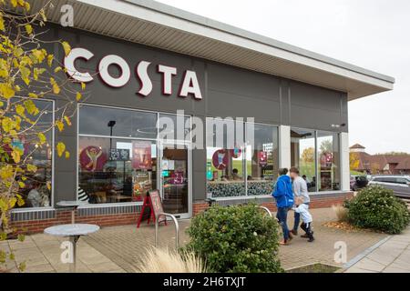 Costa Coffee on a retail development anchored by B&Q in Huntingdon Stock Photo